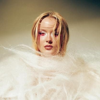 VENUS (X) (RED MARBLED VINYL) por Zara Larsson — capa do álbum